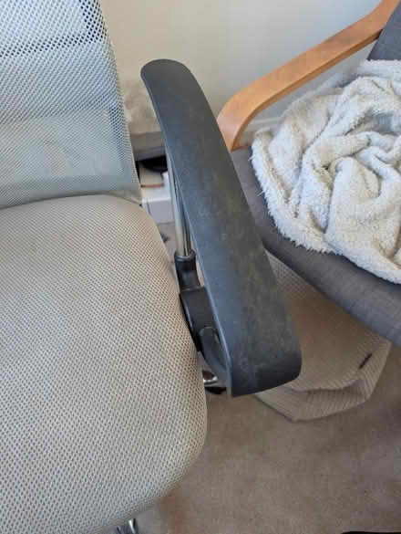 Photo of free Office chair (Chiltern Road RG4) #4