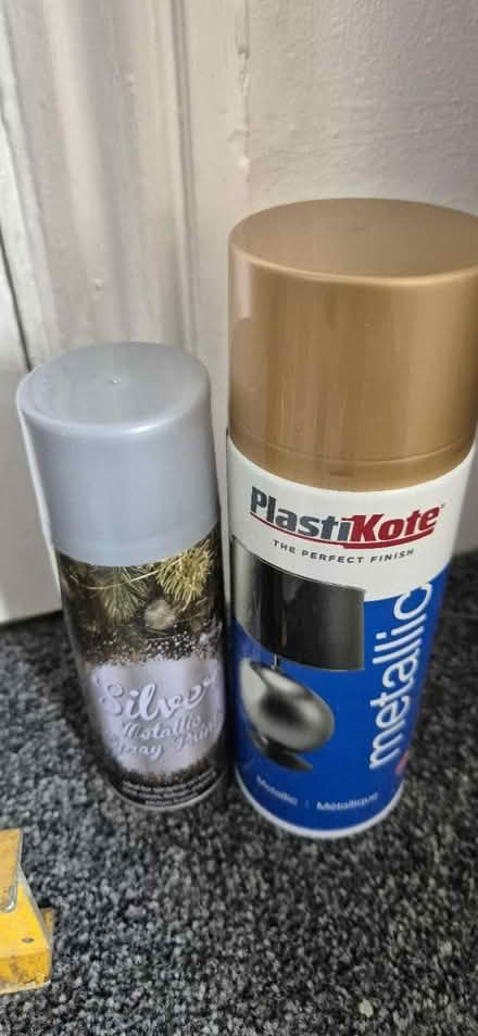 Photo of free Silver and gold spray cans (E17) #1