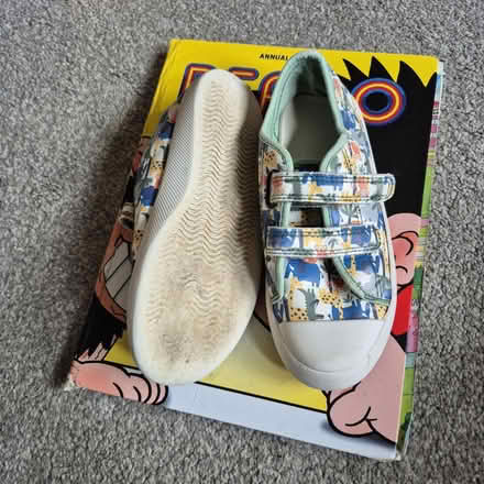 Photo of free Kids shies (Boggart hill LS14) #2