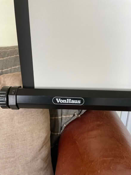 Photo of free VonHaus Projector Screen (Rochester) #4