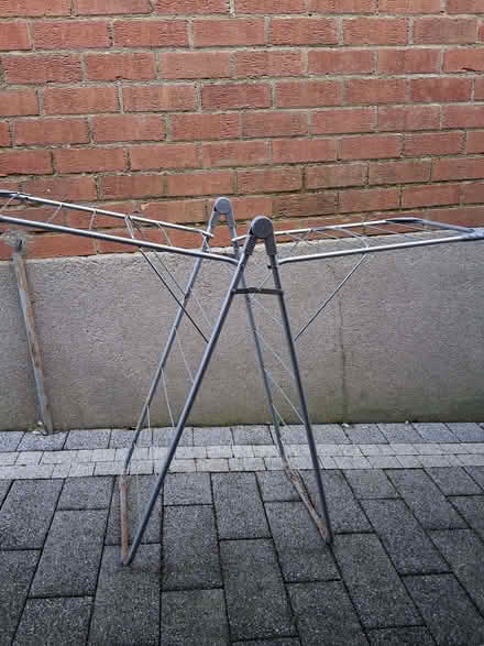 Photo of free Plastic & metal clothes airer (BT8) #1