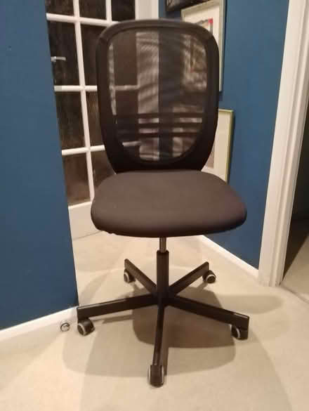 Photo of free Office chair - adjustable height (South Woodford E18) #1