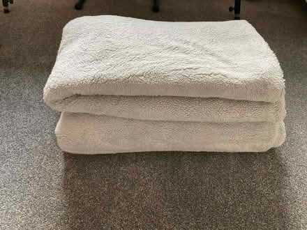Photo of free King size teddy duvet cover (Oakwood Derby) #1