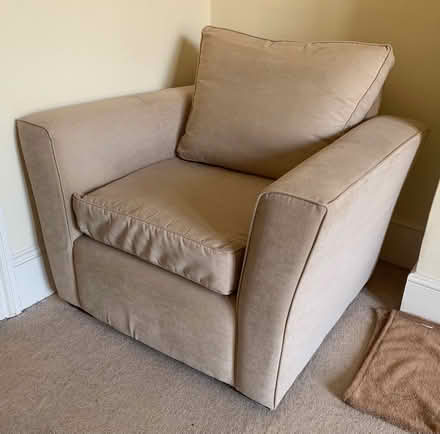 Photo of free Armchair (Raynes Park SW20) #1