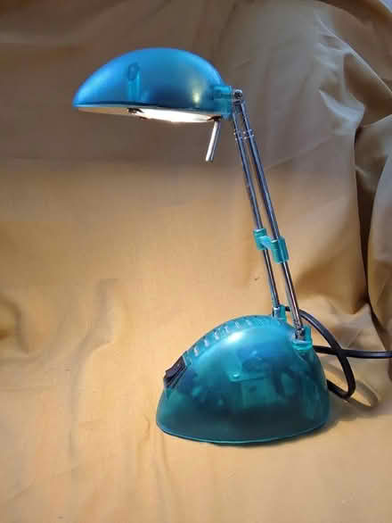 Photo of free Extendable Desk Lamp (TN31) #1