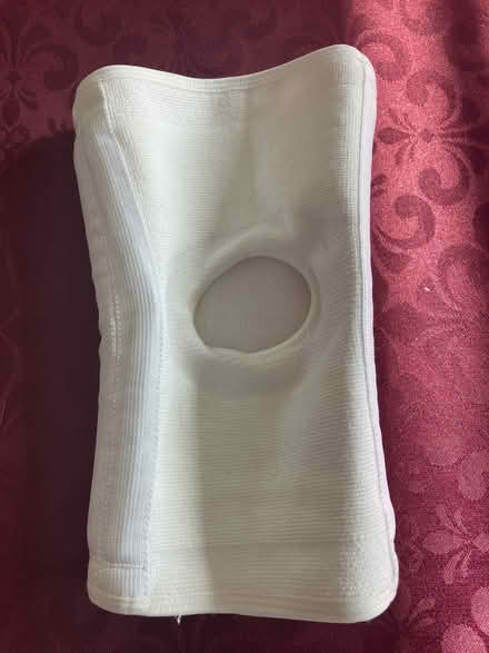 Photo of free Knee Brace (Near Eubank Costco) #1