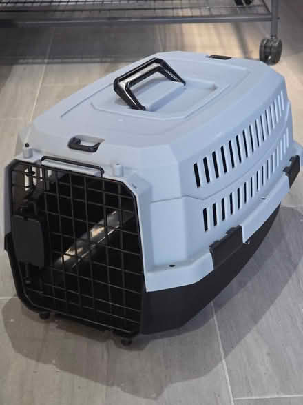 Photo of free pet carrier, small and large cage (churchtown D14) #2
