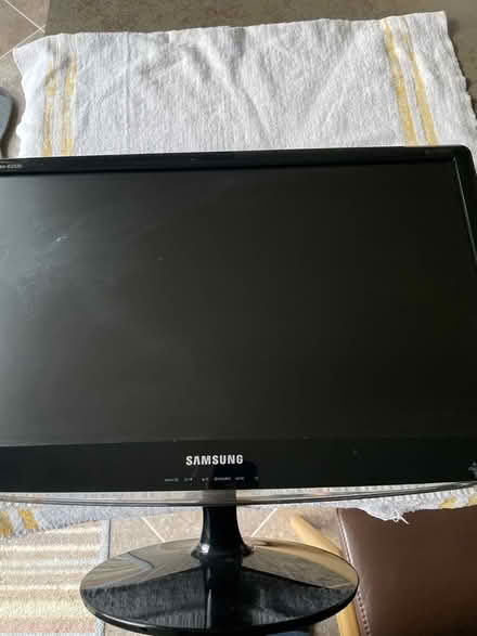 Photo of free Samsung 24 inch computer monitor (Brooke NR15) #4