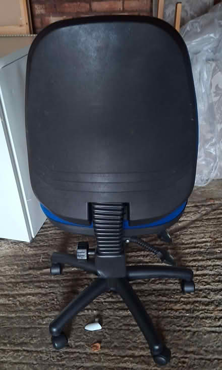Photo of free Blue office/computer chair (Upshire EN9) #2