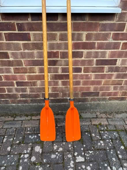 Photo of free dinghy oars (Thames Ditton KT7) #1