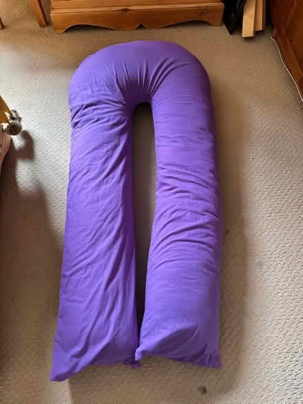 Photo of free Pregnancy pillow in pillow case (Colchester CO4) #1