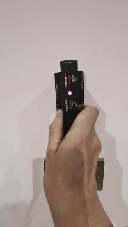 Photo of free Electronic wire and pipe detector (Lion Gate TW9) #3