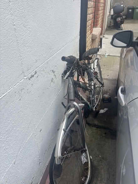 Photo of free Broken bike for parts (Dublin 8) #1