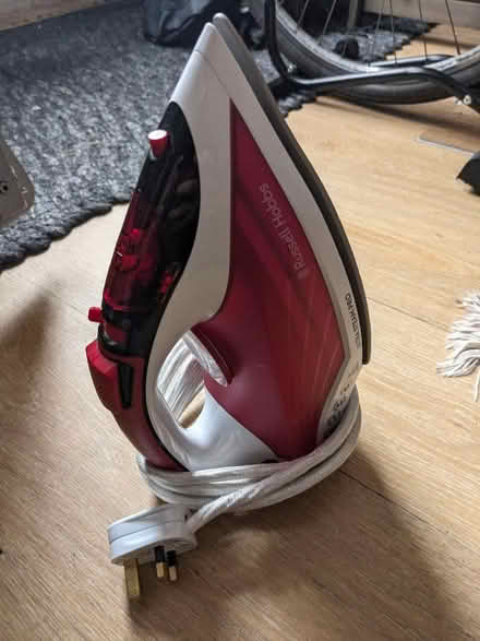 Photo of free Clothes iron (Wavertree L15) #1