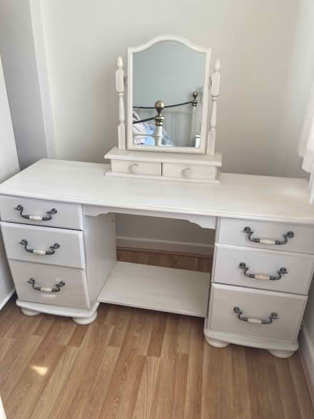 Photo of free Dressing table and matching chest of drawers (Hengistbury BH6) #1