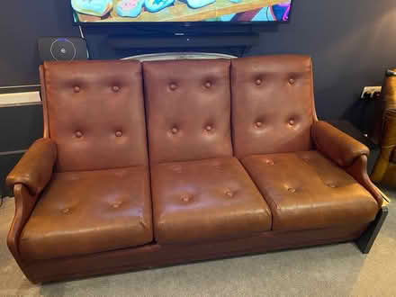 Photo of free Leather sofa (Wryth Lane carshalton) #1