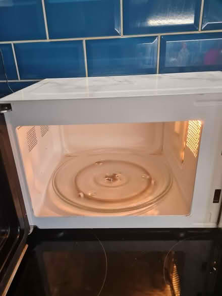 Photo of free Working microwave (Westergate PO20) #2