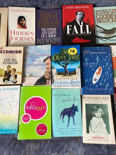 Photo of free 30 books (Hallgarth LA9) #3