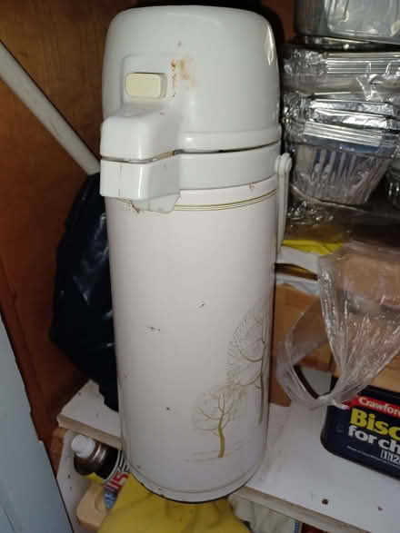 Photo of free Pump Vacuum Flask and standard Flask (Sidley TN40) #1