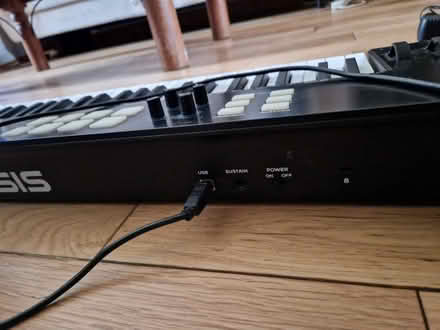 Photo of free Midi keyboard (SW6) #2