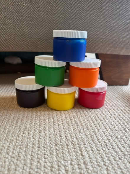 Photo of free Finger paint (Chiswick W4) #1