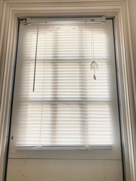 Photo of free White Vynil Blind W: 60 xL:150cm (E5) #2