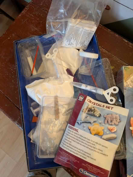 Photo of free Crystal laboratory kit (Fry’s Hill OX4) #2