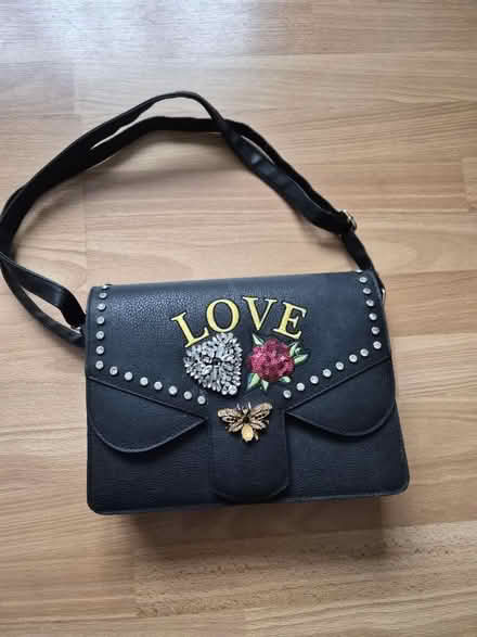 Photo of free Shoulder bag (HA7) #1