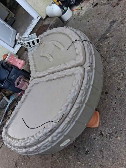 Photo of free Sand / water table (Hitchin SG4) #2