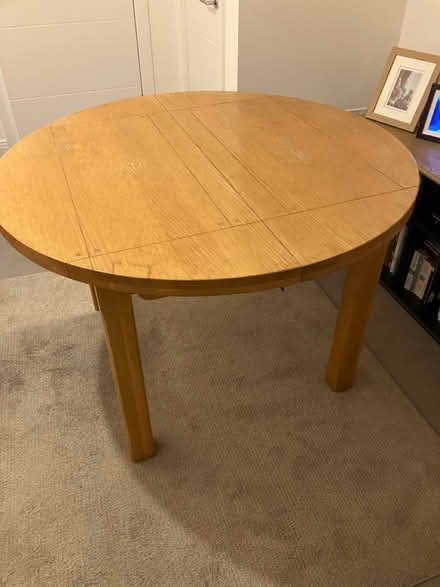 Photo of free Round dining table (SG19 potton) #2