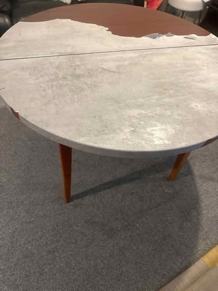 Photo of free Round table (Luton LU3) #1