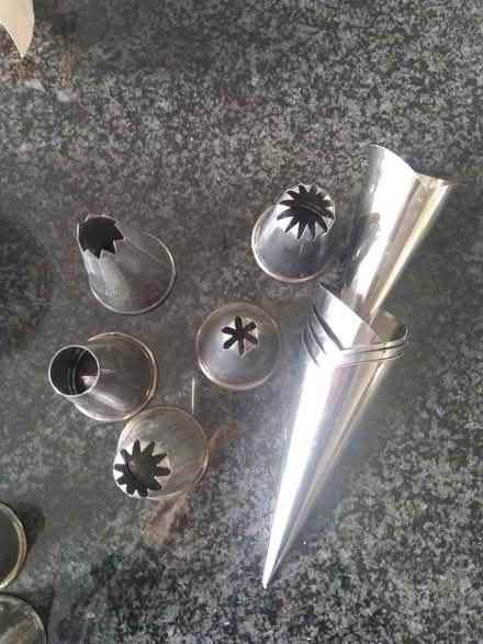 Photo of free Pipping nozzles and stainless pastry cream horns (Millhouses S7) #1