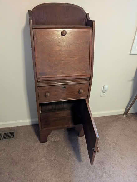 Photo of free Cute little cabinet (Near Wegmans Allentown) #2