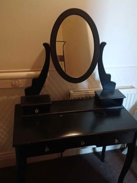 Photo of free Vanity units (Drighlington, Bradford BD11) #1