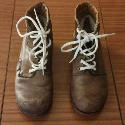 Photo of free Size 7 leather boots. (Botley OX2) #4