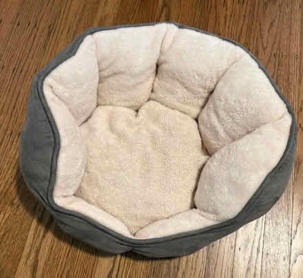Photo of free Small Dog/Cat Bed (Dimond/Fruitvale) #1