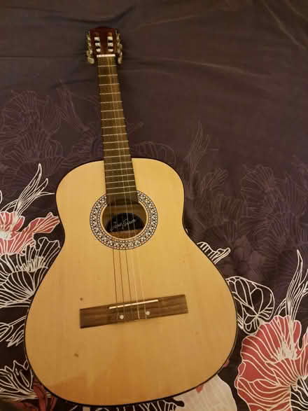 Photo of free 3/4 size josè Ferrrer Guitar, E string missing (Withdean BN1) #1