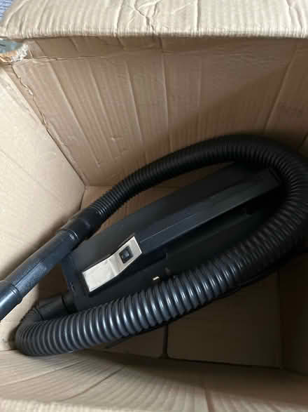 Photo of free Small vacuum cleaner (Hilperton BA14) #1