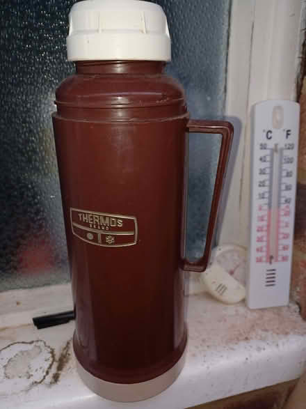 Photo of free Pump Vacuum Flask and standard Flask (Sidley TN40) #2