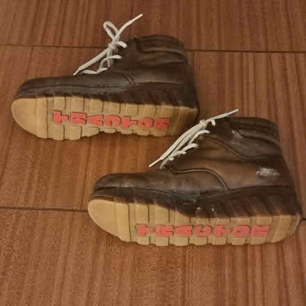 Photo of free Size 7 leather boots. (Botley OX2) #3