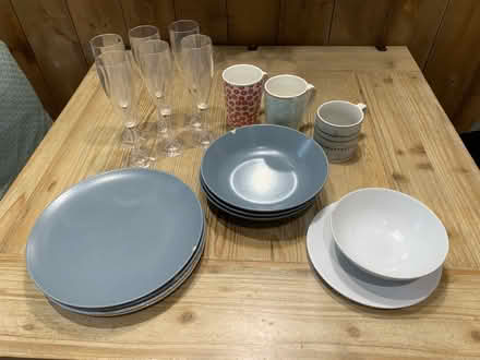 Photo of free Crockery & plastic champagne flutes (Blackheath SE3 7DH) #1