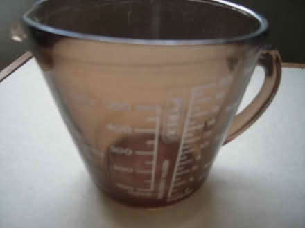 Photo of free Pyrex glass brown measure jug (Maidenhead SL6) #1