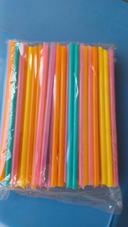 Photo of free drinking straw (potong pasir MRT) #1