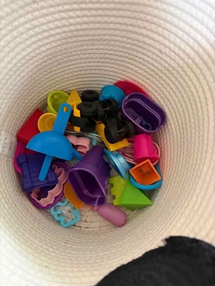 Photo of free Kinetic sand (Chippenham SN15) #3