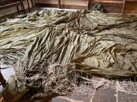 Photo of free Huge parachute (Quakers' Wood LA12) #1