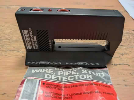 Photo of free Electronic wire and pipe detector (Lion Gate TW9) #1