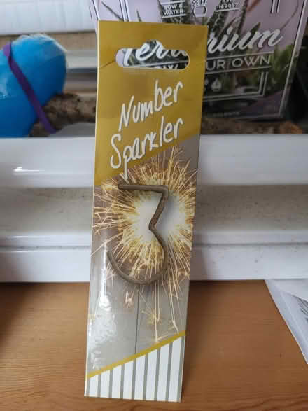 Photo of free Number 3 cake sparkler (Norton Lees S8) #1