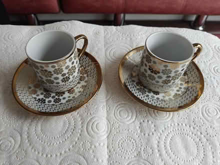 Photo of free Coffee cups with saucers (Bennetts End HP3) #2