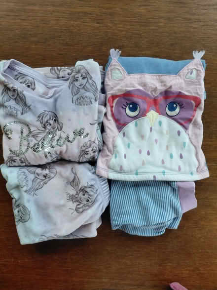 Photo of free 2-3yr girls pyjamas (Twyford RG10) #1