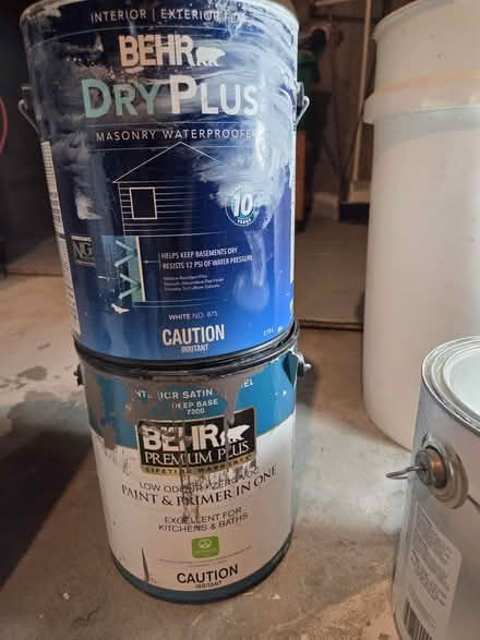 Photo of free paints and stains (West) #2